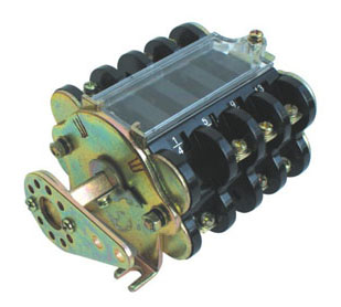 F4-□III/W系列輔助開關