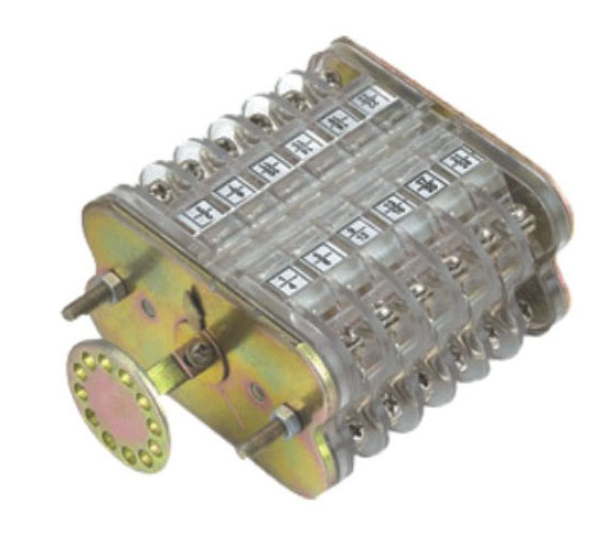 F6-□III/L系列輔助開關 